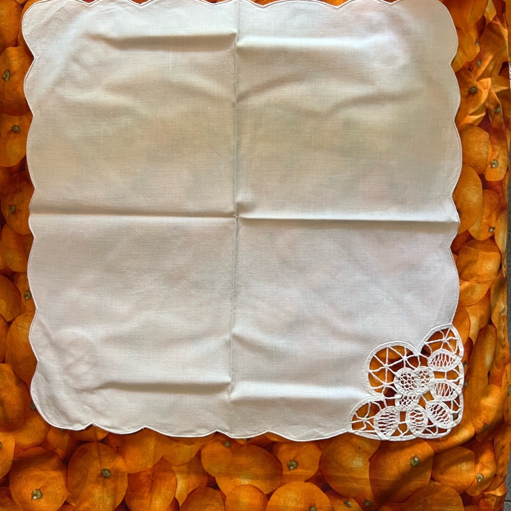 Vintage America White Cotton Napkin with Lace Detail